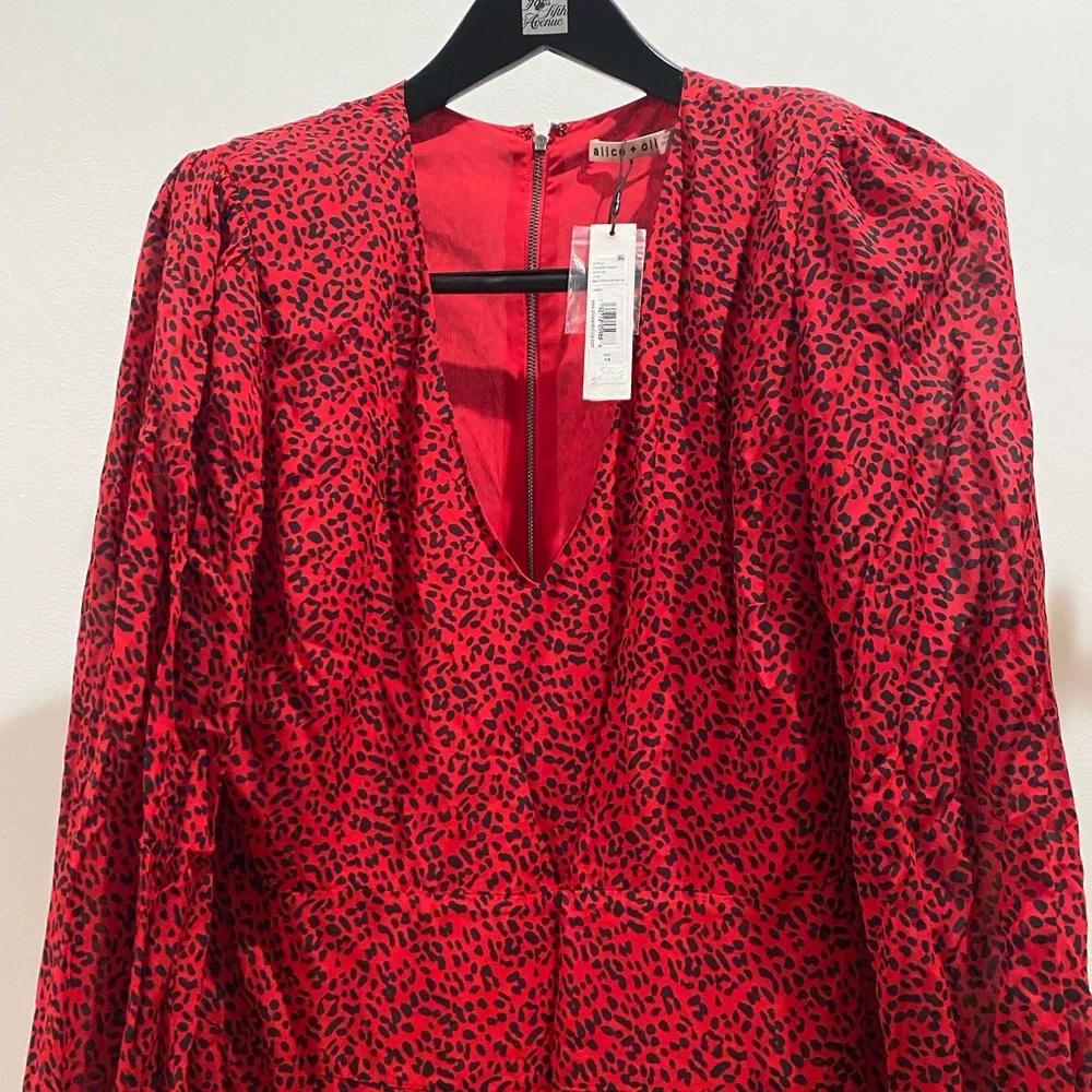 NWT Alice + Olivia Polly Strong Shoulder V Neck Dress Size 14 - Picture 16 of 16